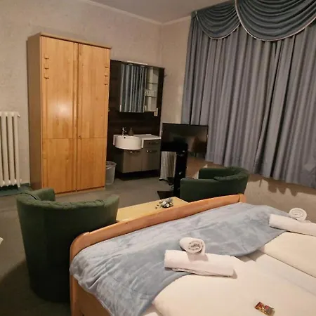 Hotel-Restaurant Wilhelmsbad Seesen Buitenkant foto